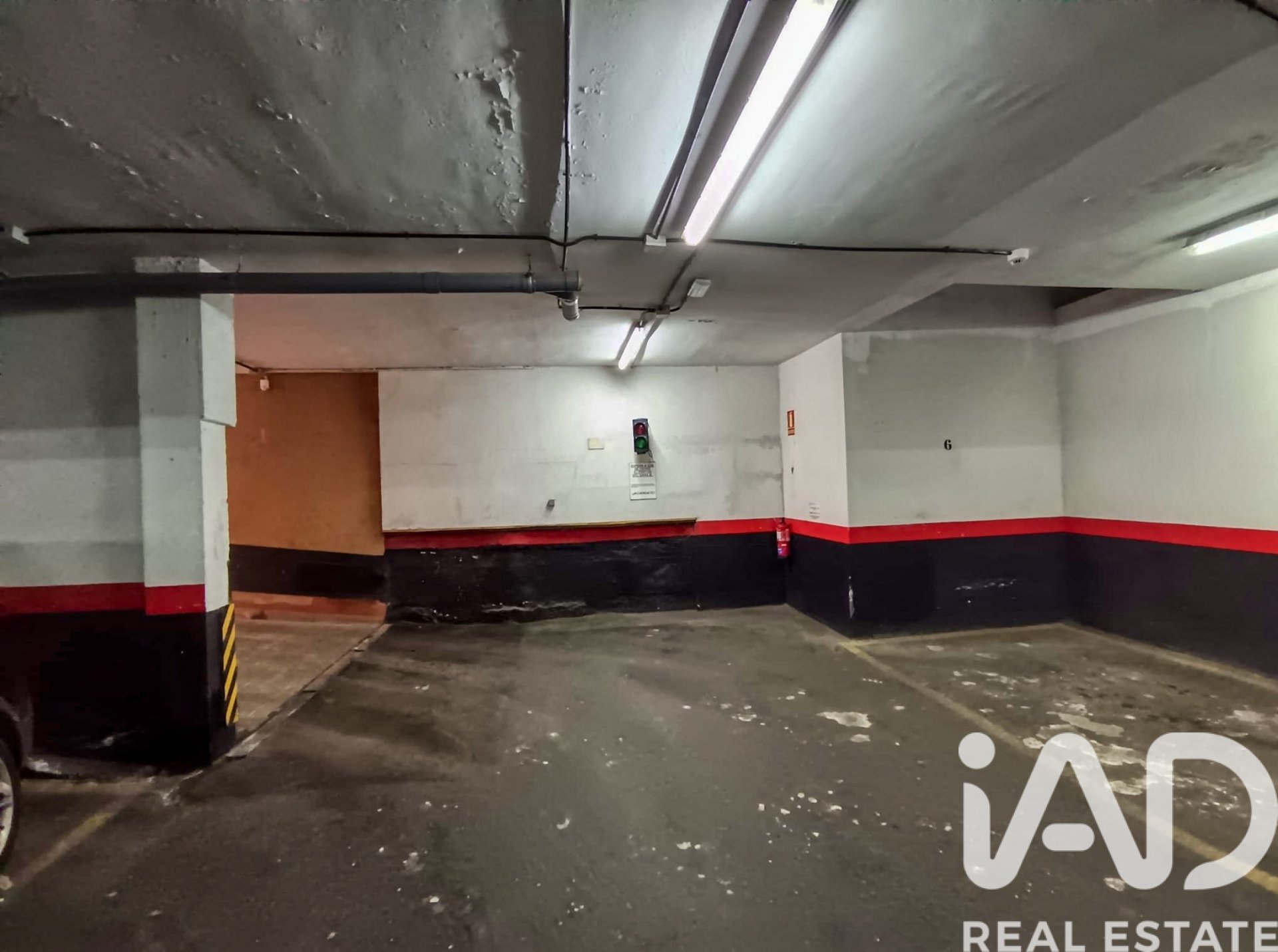 Garage in Madrid, Spain 4 sq.m. No. 185368