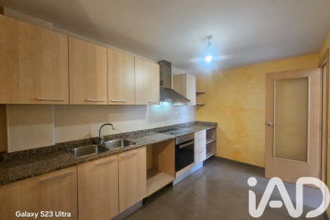 Apartment in Sant Jaume d'Enveja, Tarragona, Spain 3 bedrooms, 76.33 sq.m. No. 185367