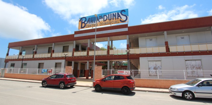 Proprietà commerciale a La Marina, Alicante, Spagna 60 mq. N° 183924