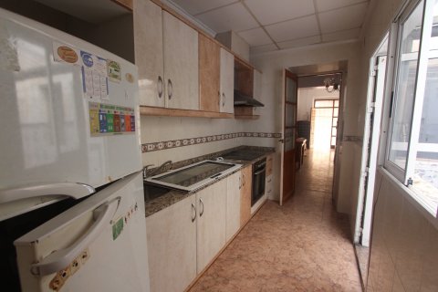 Apartment for sale in Guardamar del Segura, Alicante, Spain 3 bedrooms, 72 sq.m. No. 183920 - photo 12