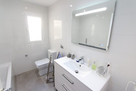 Appartamento in vendita a Guardamar del Segura, Alicante, Spagna 4 camere da letto, 139 mq. N° 183923 - foto 14