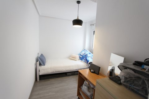 Appartamento in vendita a Guardamar del Segura, Alicante, Spagna 4 camere da letto, 139 mq. N° 183923 - foto 15