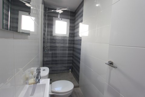 Appartamento in vendita a Guardamar del Segura, Alicante, Spagna 4 camere da letto, 139 mq. N° 183923 - foto 12