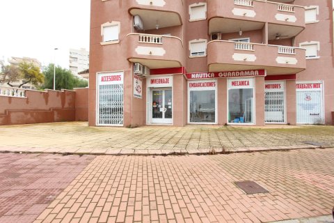Gewerbeimmobilien zum Verkauf in Guardamar del Segura, Alicante, Spanien 1 Schlafzimmer, 134 m2 Nr. 183921 - Foto 10