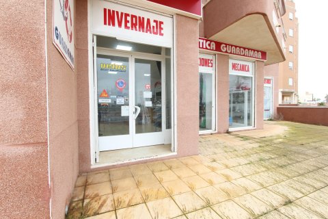 Gewerbeimmobilien zum Verkauf in Guardamar del Segura, Alicante, Spanien 1 Schlafzimmer, 134 m2 Nr. 183921 - Foto 8