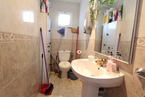 Gewerbeimmobilien zum Verkauf in Guardamar del Segura, Alicante, Spanien 1 Schlafzimmer, 134 m2 Nr. 183921 - Foto 7