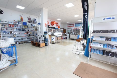 Gewerbeimmobilien zum Verkauf in Guardamar del Segura, Alicante, Spanien 1 Schlafzimmer, 134 m2 Nr. 183921 - Foto 4