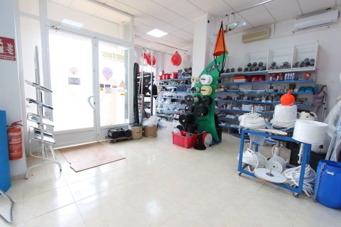 Gewerbeimmobilien zum Verkauf in Guardamar del Segura, Alicante, Spanien 1 Schlafzimmer, 134 m2 Nr. 183921 - Foto 3