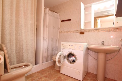 Retail store for sale in Guardamar del Segura, Alicante, Spain 1 bedroom, 50 sq.m. No. 183922 - photo 6