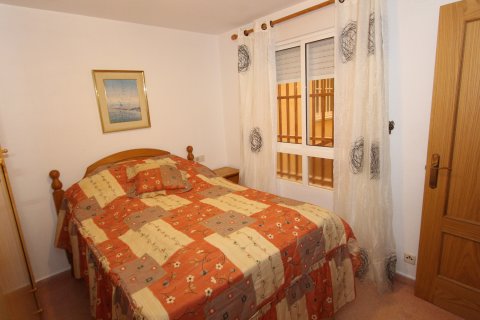 Retail store for sale in Guardamar del Segura, Alicante, Spain 1 bedroom, 50 sq.m. No. 183922 - photo 7