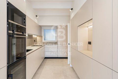 Apartamento en venta en Barcelona, España 4 dormitorios, 150 m2 No. 160002 - foto 6