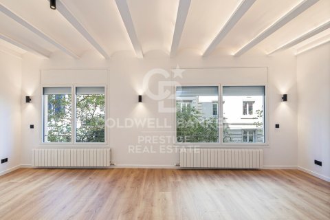 Apartamento en venta en Barcelona, España 4 dormitorios, 150 m2 No. 160002 - foto 3