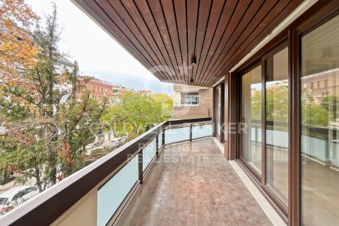 Huoneisto Barcelona, Espanja 5 makuuhuonetta, 255 m2 No. 160005