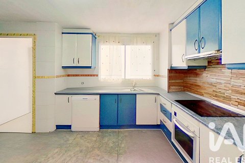 Apartamento en venta en Sant Joan d'Alacant, Alicante, España 3 dormitorios, 120 m2 No. 152360 - foto 2