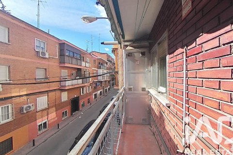 Apartment à Madrid, Espagne 3 chambres, 75 m2 No. 152356