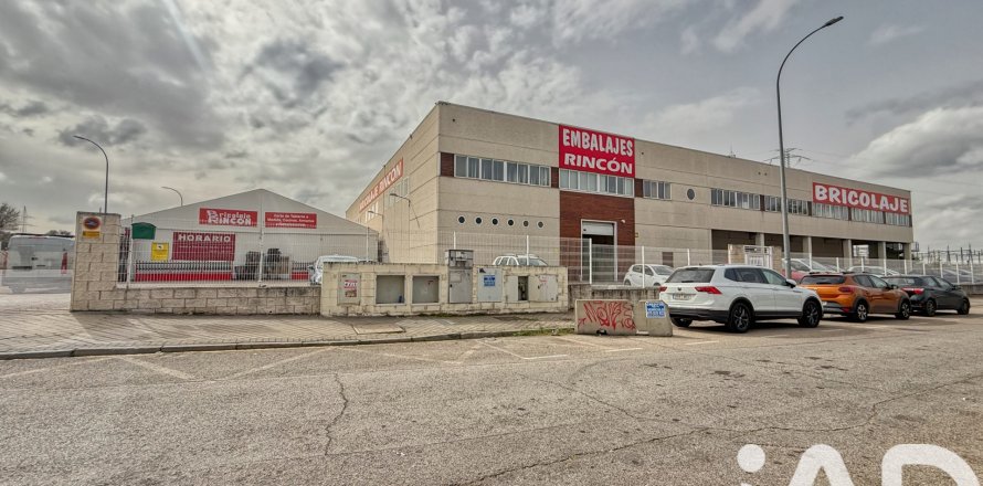 Commercial property in Villaviciosa de Odon, Madrid, Spain 8148 sq.m. No. 188411