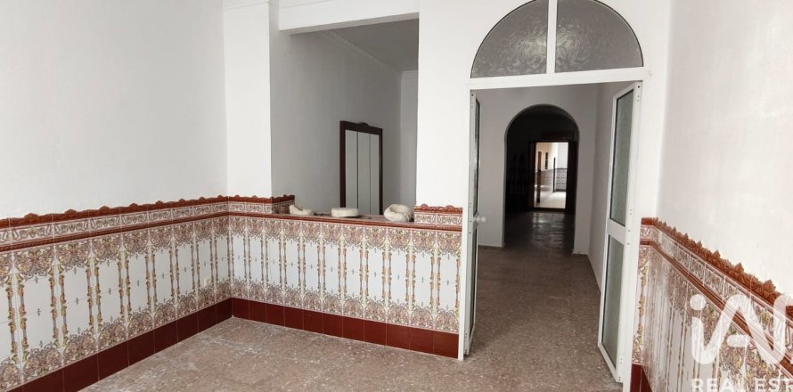 Villa en Lora del Río, Sevilla, España 3 dormitorios, 235 m2 No. 188407