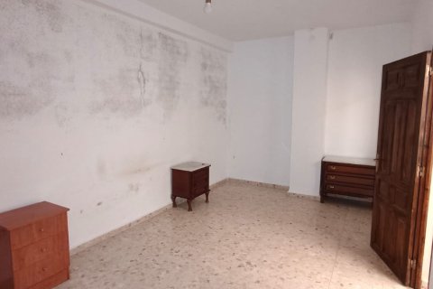 Villa en venta en Lora del Río, Sevilla, España 3 dormitorios, 235 m2 No. 188407 - foto 6