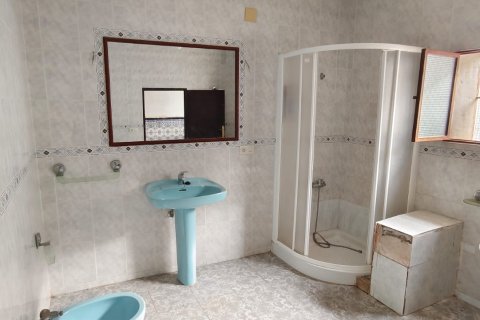 Villa en venta en Lora del Río, Sevilla, España 3 dormitorios, 235 m2 No. 188407 - foto 10