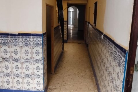 Villa en venta en Lora del Río, Sevilla, España 3 dormitorios, 235 m2 No. 188407 - foto 9