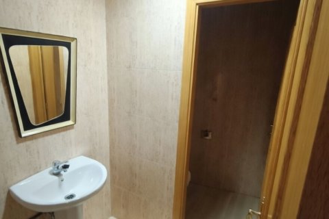 Продажа коммерческой недвижимости в Леон, Испания 2 спальни, 136м2 №188406 - фото 5