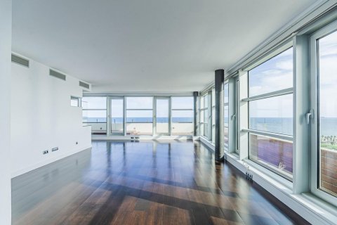 Apartamento en venta Barcelona, España 2 dormitorios, 134 m2 No. 22072 - foto 2