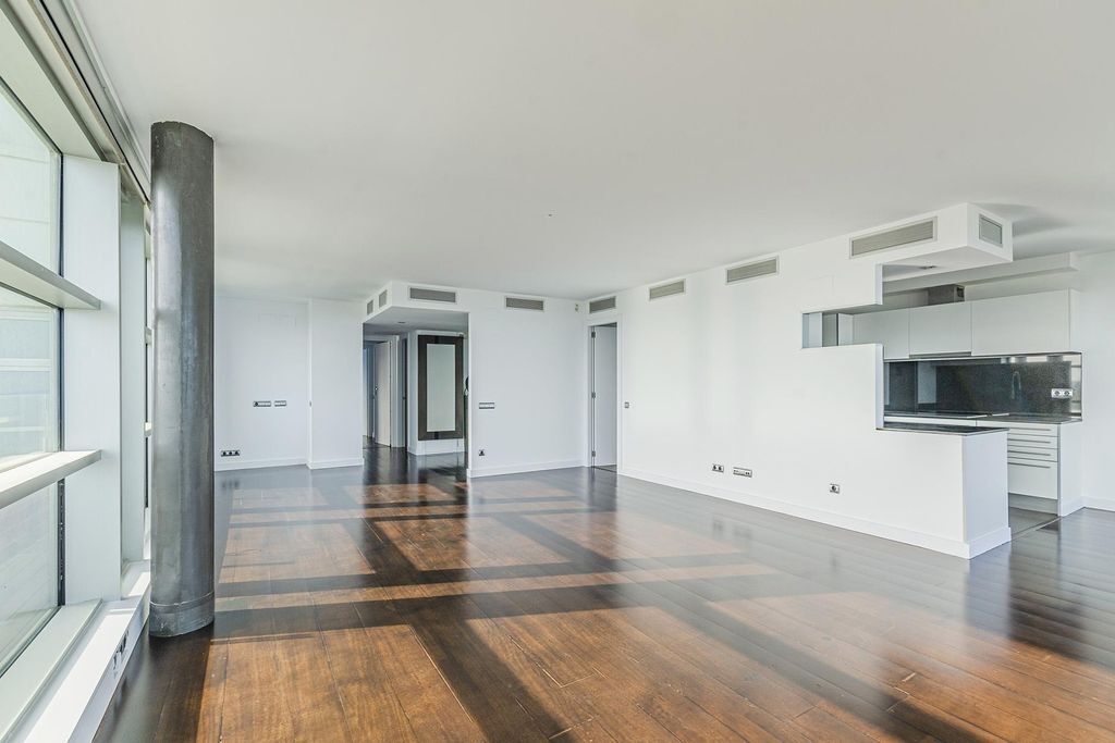 Appartamento a Barcelona, Spagna 2 camere da letto, 134 mq. N° 22072