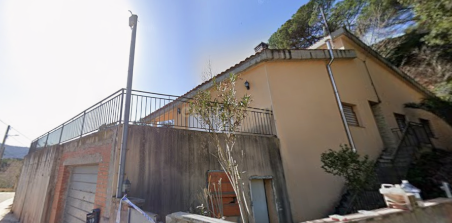 House in Vacarisses, Barcelona, Spanien 3 Schlafzimmer, 220 m2 Nr. 166893