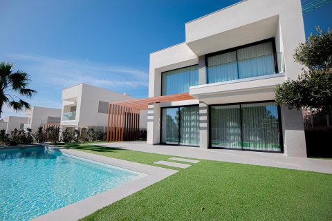 Villa till salu Finestrat, Alicante, Spanien 3 sovrum, 147 kvm. Nr. 76725 - foto 2