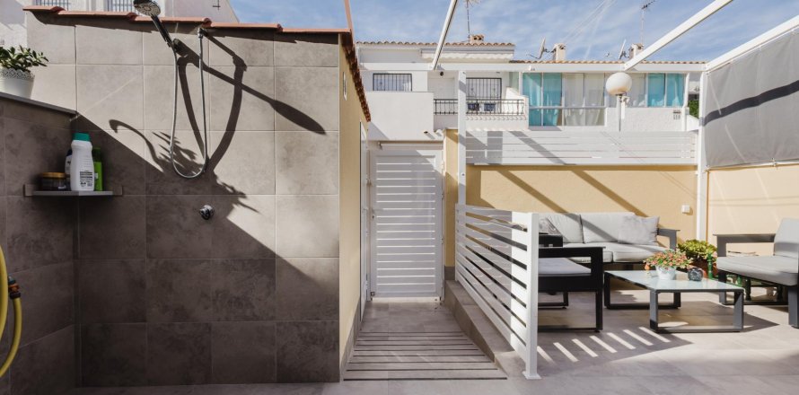 Bungalo Torrevieja, Alicante, Spānijā 3 istabas, 70 m2 Nr. 137778