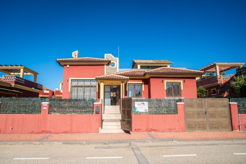 Villa zum Verkauf Algorfa, Alicante, Spanien 6 Schlafzimmer, 181 m2 Nr. 115378 - Foto 1