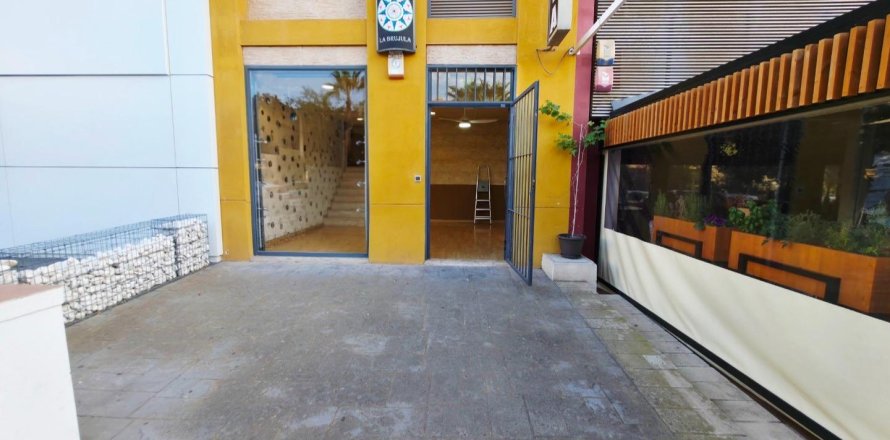 Liikekiinteistö Alicante, Espanja 2 makuuhuonetta, 63 m2 No. 138935