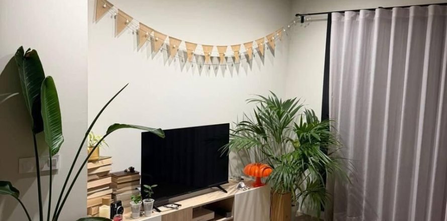 Apartment in Valencia, Spain 1 bedroom, 66 sq.m. No. 143570