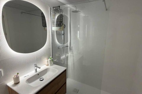 Apartment for rent in Valencia, Spain 1 bedroom, 66 sq.m. No. 143570 - photo 5