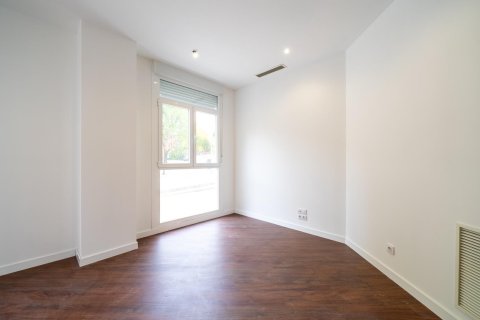 Apartment à vendre à Madrid, Espagne, 1 chambre, 45 m2 No. 143567 - photo 2