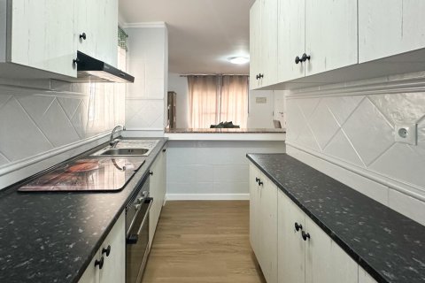Продажа таухауса в Урбанизация Лас-Филипинас, Аликанте, Испания 3 спальни, 120м2 №190328 - фото 16