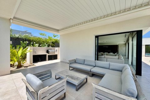 Huvila myytävänä Pinar De Campoverde, Alicante, Espanja, 4 makuuhuonetta, 369 m2 No. 190327 - kuva 8