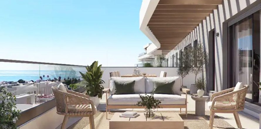 Apartment à Estepona, Malaga, Espagne 2 chambres, 131 m2 No. 196860