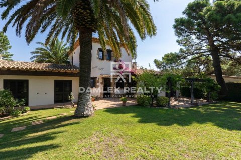 Willa w Platja D'aro, Girona, Hiszpania 4 sypialnie, 417 mkw. nr 176934 – zdjęcie 27