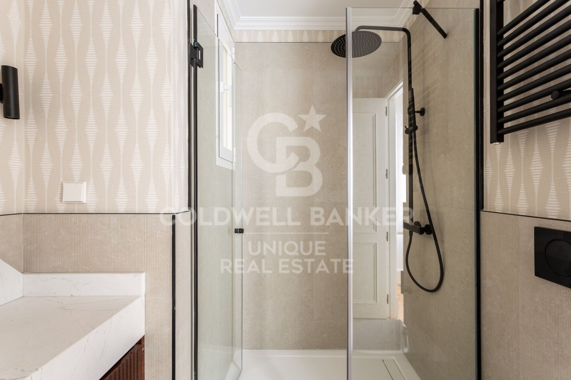 Appartamento a Madrid, Spagna 3 camere da letto, 192 mq. N° 178688