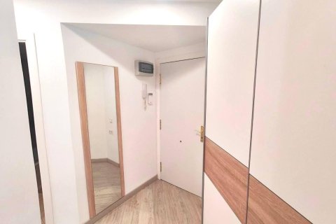 Apartamento en alquiler en Alicante, España 3 dormitorios, 85 m2 No. 166029 - foto 8