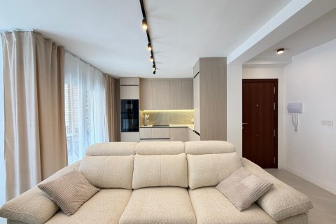 Huoneisto myytävänä Torrevieja, Alicante, Espanja, 4 makuuhuonetta, 107 m2 No. 166028 - kuva 10