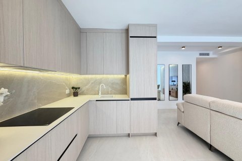 Huoneisto myytävänä Torrevieja, Alicante, Espanja, 4 makuuhuonetta, 107 m2 No. 166028 - kuva 19