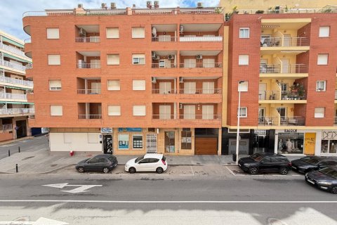Huoneisto myytävänä Torrevieja, Alicante, Espanja, 4 makuuhuonetta, 107 m2 No. 166028 - kuva 30
