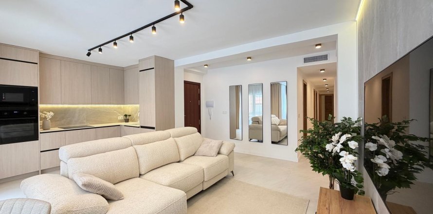 Huoneisto Torrevieja, Alicante, Espanja 4 makuuhuonetta, 107 m2 No. 166028