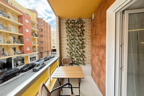 Huoneisto myytävänä Torrevieja, Alicante, Espanja, 4 makuuhuonetta, 107 m2 No. 166028 - kuva 26