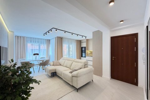 Huoneisto myytävänä Torrevieja, Alicante, Espanja, 4 makuuhuonetta, 107 m2 No. 166028 - kuva 4