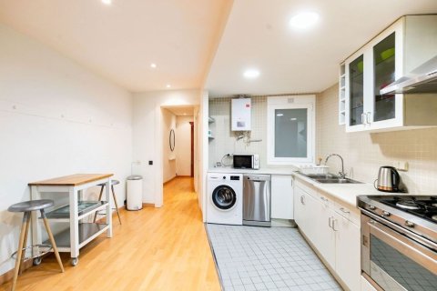 Apartament w Barcelona, Hiszpania 1 sypialnia, 89 mkw. nr 167838 – zdjęcie 9