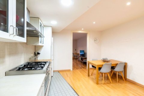 Apartament w Barcelona, Hiszpania 1 sypialnia, 89 mkw. nr 167838 – zdjęcie 11