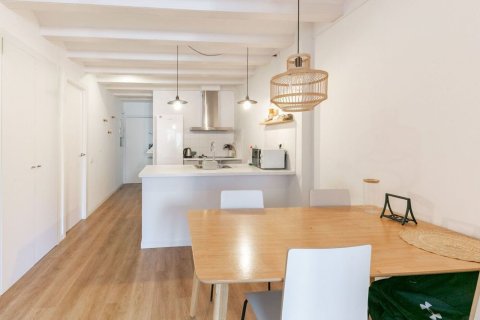 Apartamento en venta en Barcelona, España 2 dormitorios, 64 m2 No. 167834 - foto 3